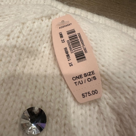 NWT Victoria's Secret Beanie & Scarf Set - Picture 2 of 4